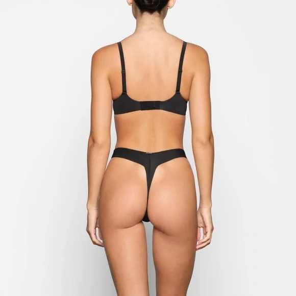 SKIMS | WEIGHTLESS DEMI BRA | ONYX / 36 / DD - Picture 6 of 11